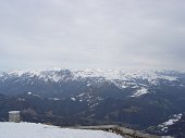 7 Dalla croce verso le nostre Orobie